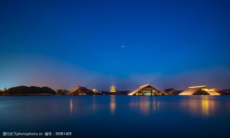 玻璃顶松江广富林遗址博物馆图片