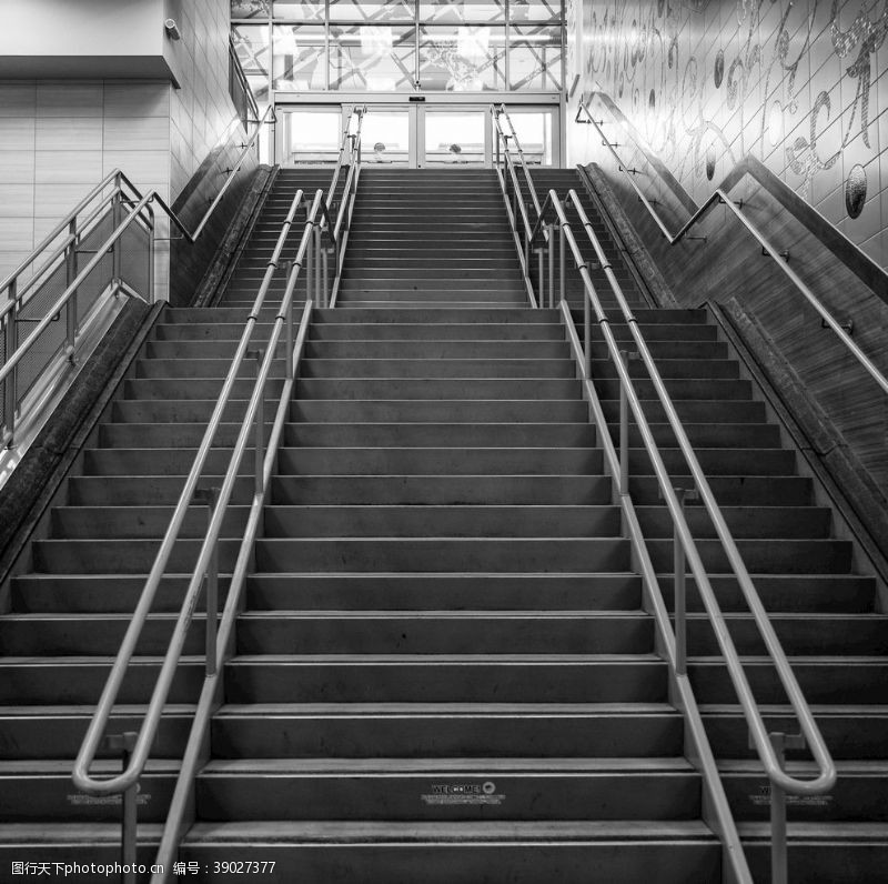 扶梯地铁楼梯高清图片